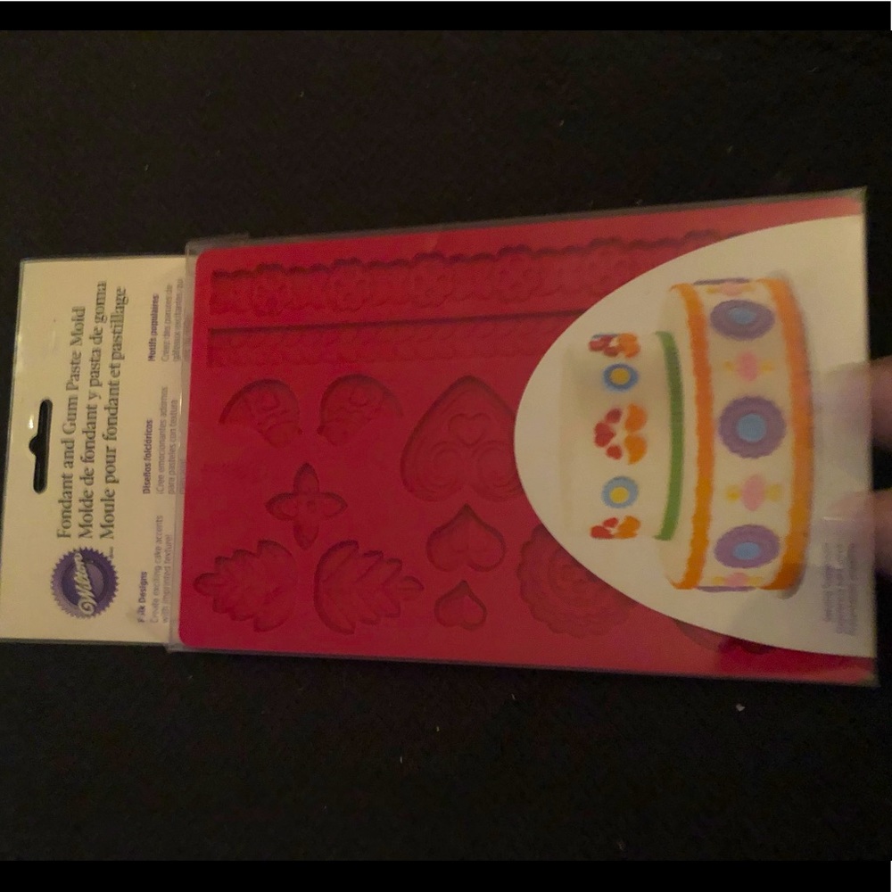 New In box Wilton Fondant and Gum paste mold